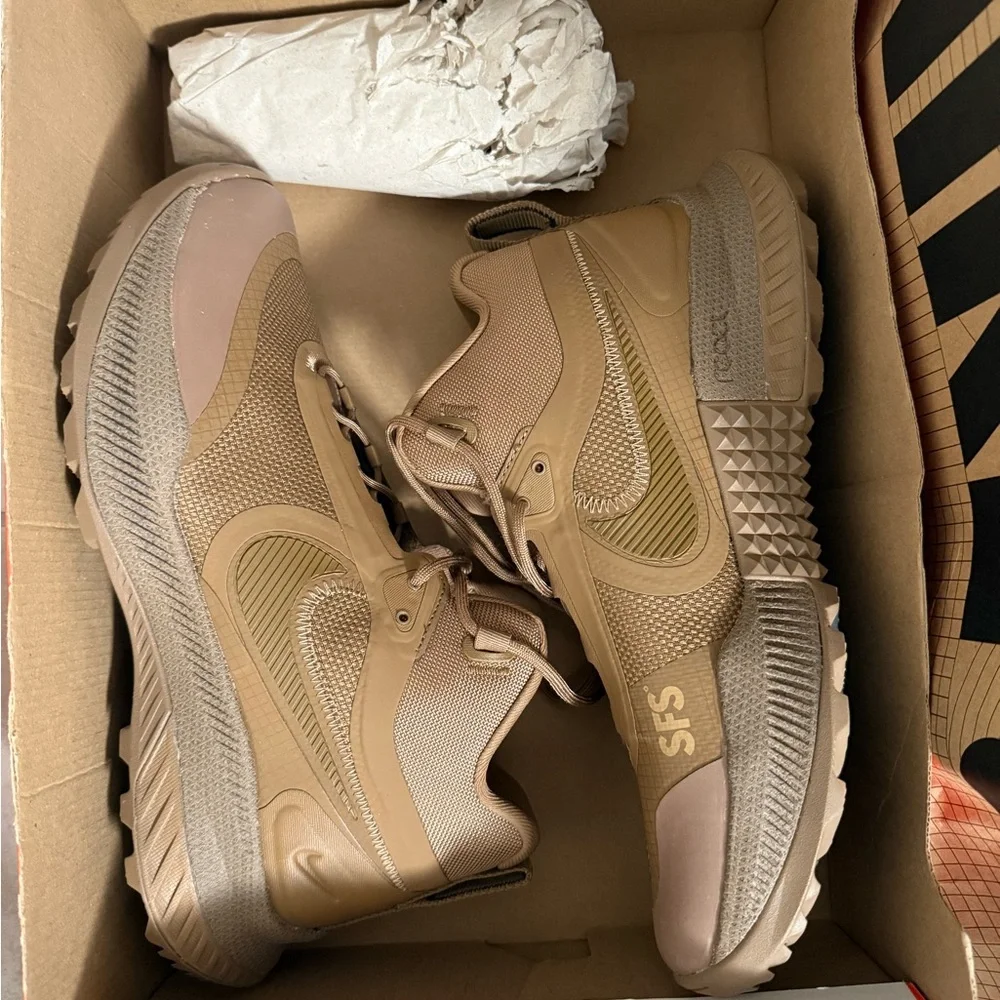 Nike SFS Boots